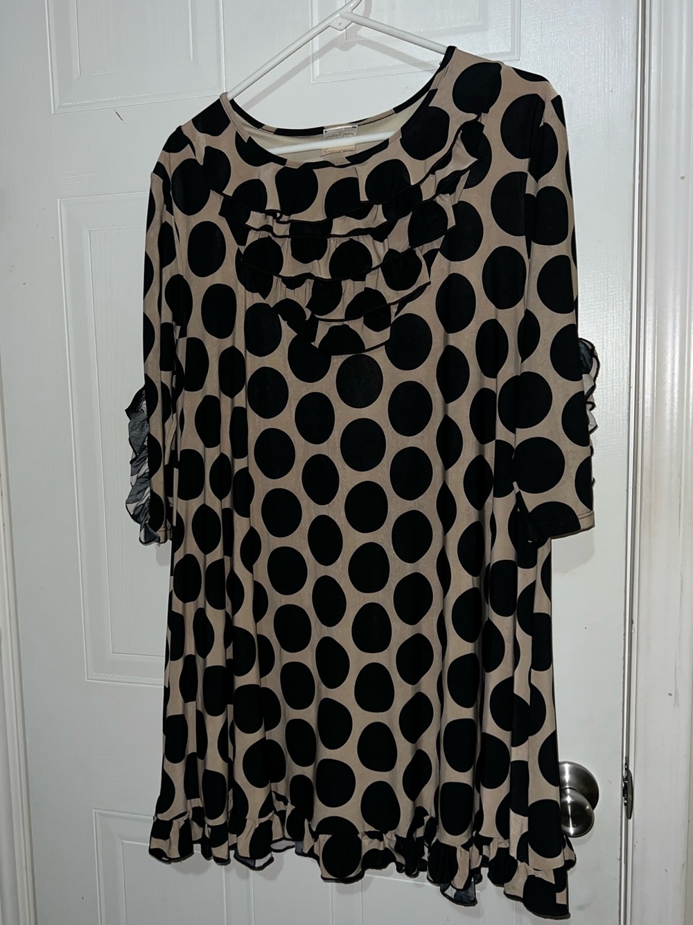 Zadie B’s Beige and Black Polka Dot Ruffle Dressy Tunic Top